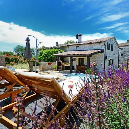 Holiday home Holiday Gasparini Visnjan